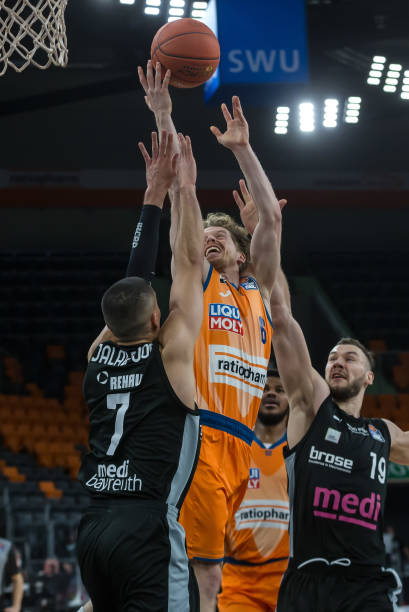 队的整体实 队的整体实