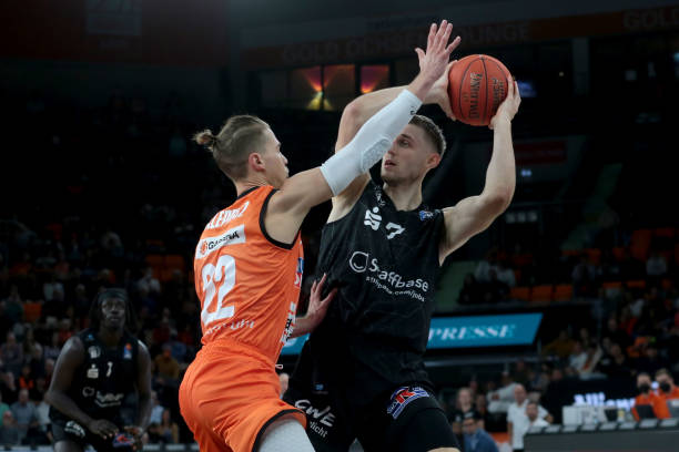 让人不禁联 让人不禁联